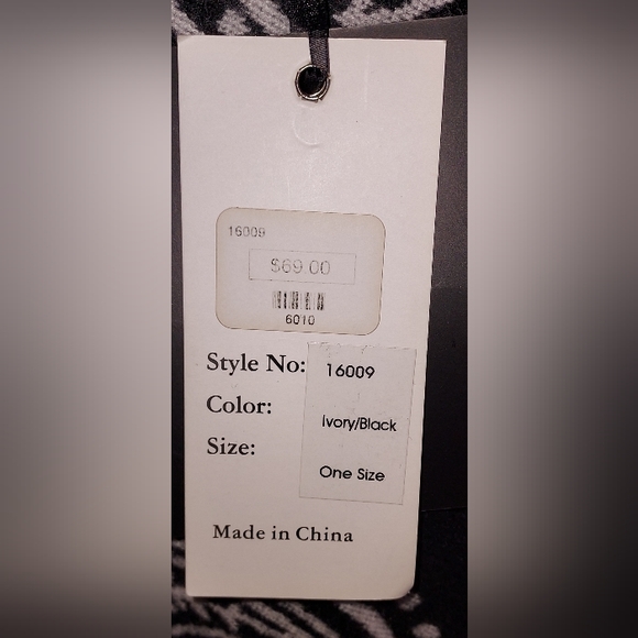 Shana Reversible Boho Print Open Front Cardigan Sweater/Poncho/Vest OS NWT - Picture 6 of 6